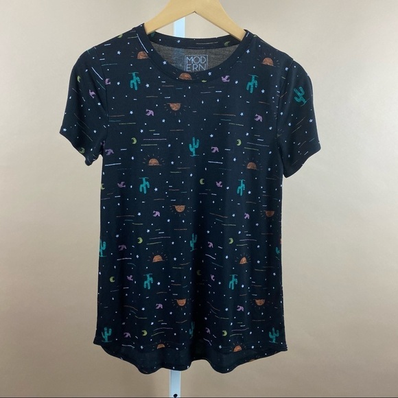 Modern Lux Medium Cactus & Moon High-Low Tee Boho Hippie Retro Desert Nature - Picture 1 of 5